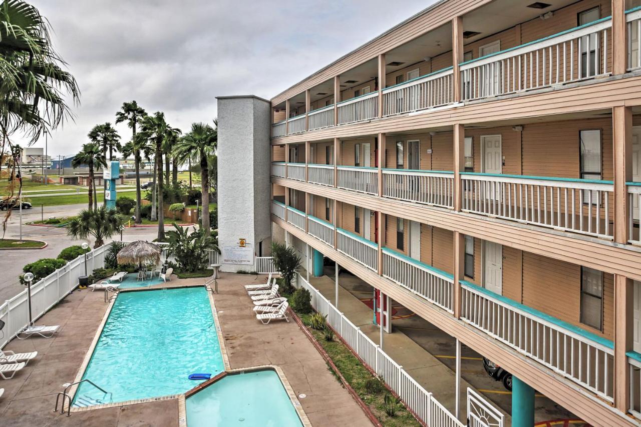 Beachfront With Deck And Views! Appartement *